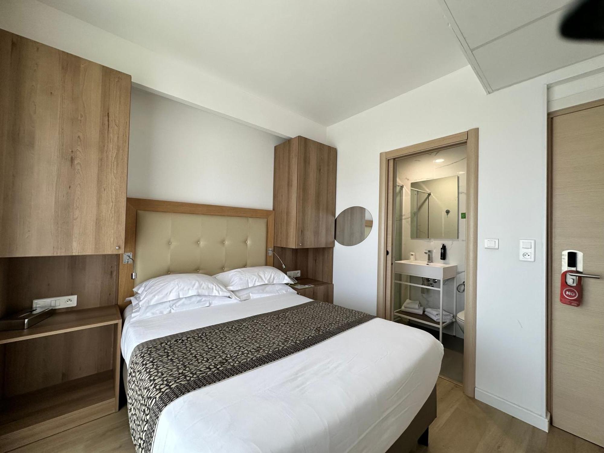 קאלבי Hotel Revellata & Spa מראה חיצוני תמונה