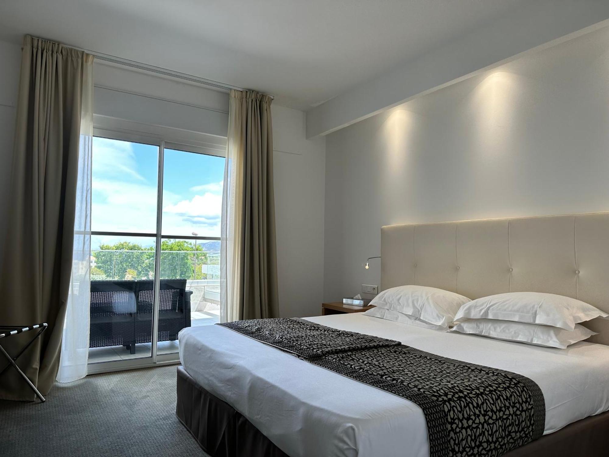 קאלבי Hotel Revellata & Spa מראה חיצוני תמונה